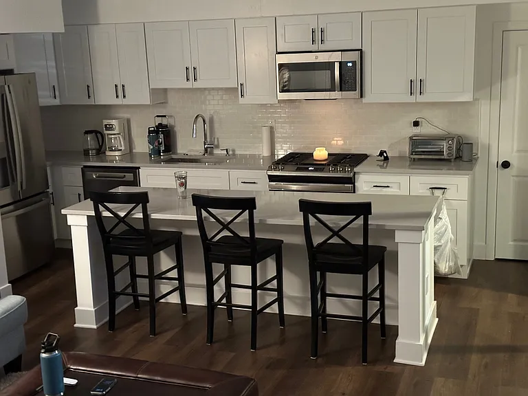 256 N 32nd St #2 — Photo 11