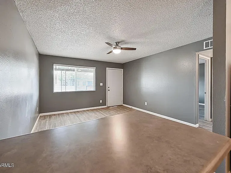 1912 W Hayward Ave #11 — Photo 11