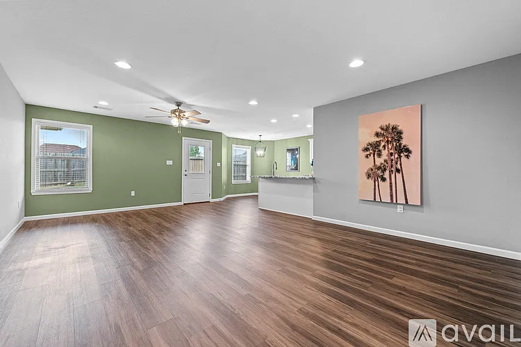 3420 Garden Club Dr — Photo 2