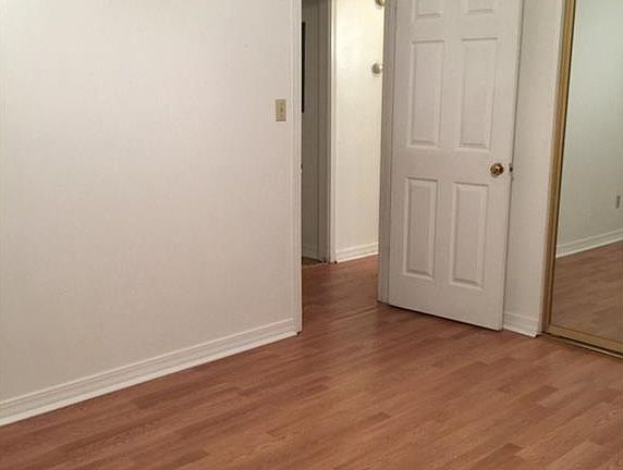 3rd image of 964 Winter Garden Dr