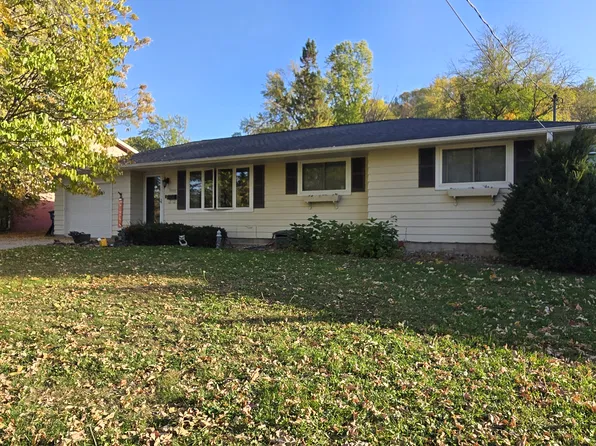 1207 Foursome St, Red Wing, MN 55066