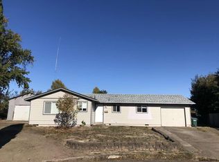 28 Maple Ct, Independence, OR 97351