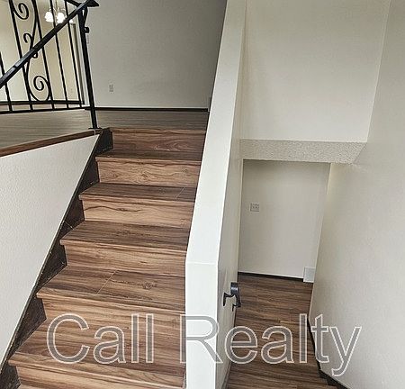4th image of 3718 E 22nd Ave