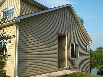 2nd image of 255 Lake Wood Dr