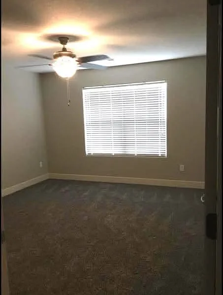 3 bed, 2.5 bath, 1800 sqft, $1,500 — Photo 3