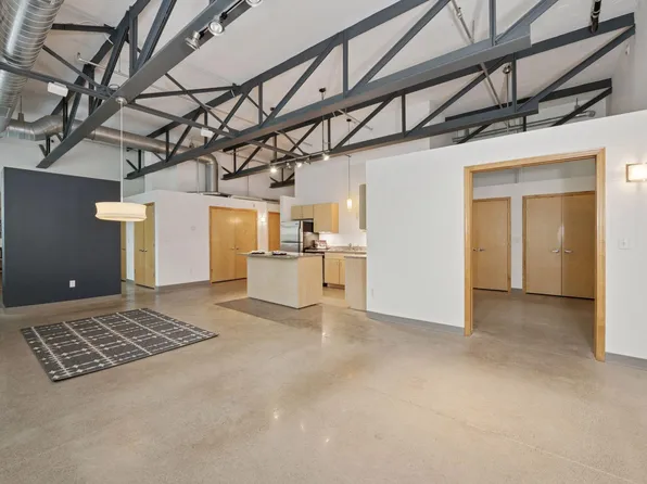 111 E Franklin Ave APT 215, Minneapolis, MN 55404