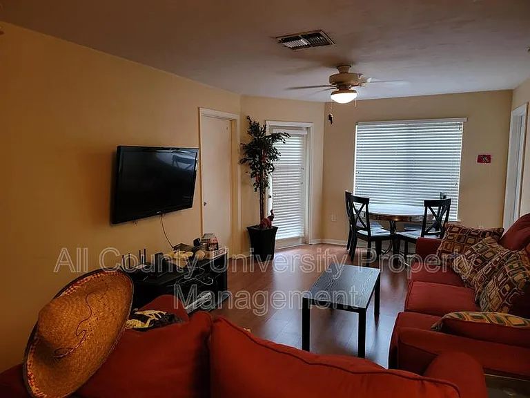 4000 SW 23rd St #6-104 — Photo 7