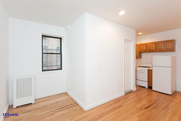 Rented by LC Lemle Real Estate Group | media 26