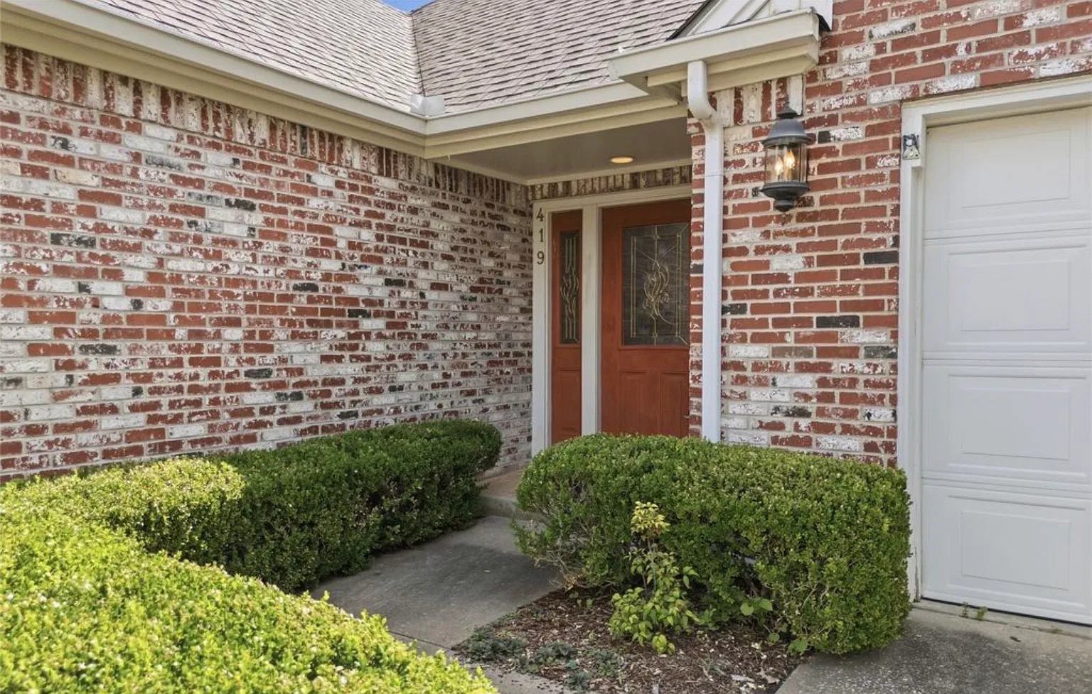 3 bed, 2331 sqft, $2,495 — Photo 3