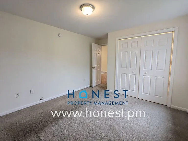 5 Crooker St #2 — Photo 16
