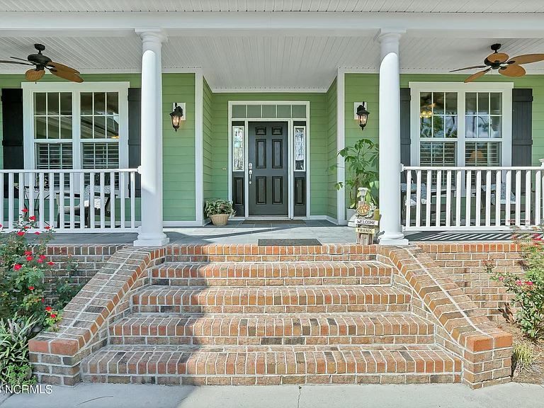 2746 Oak Forest Dr — Photo 2