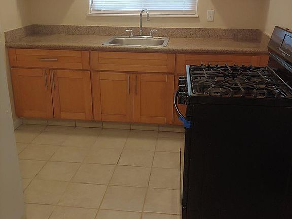 2nd image of 422 N Glenn Ave APT C