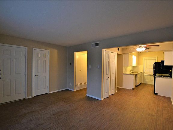 3rd image of 103 W Brown St #3