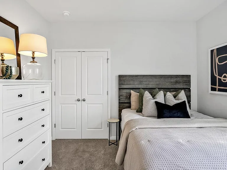 4518 Coralbead Ln — Photo 10