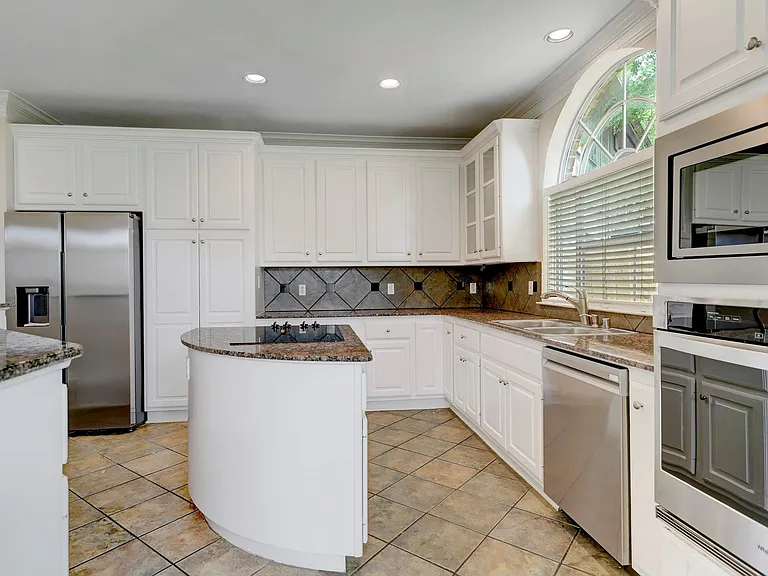 5365 Lampasas St — Photo 15