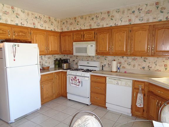 4th image of 6211 W 94th St APT 1NE