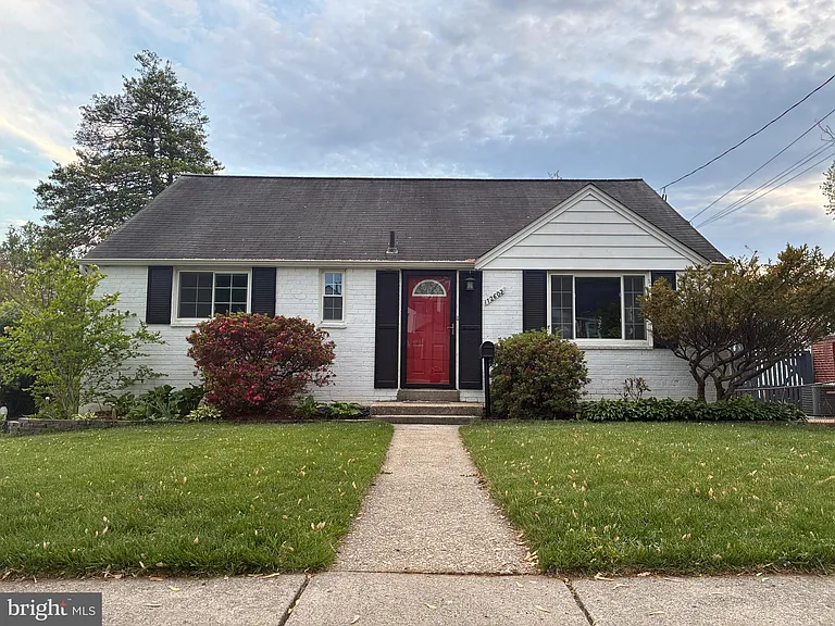 12602 Gould Rd — Photo 1