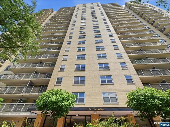 6600 Blvd E APT 19H, West New York, NJ 07093
