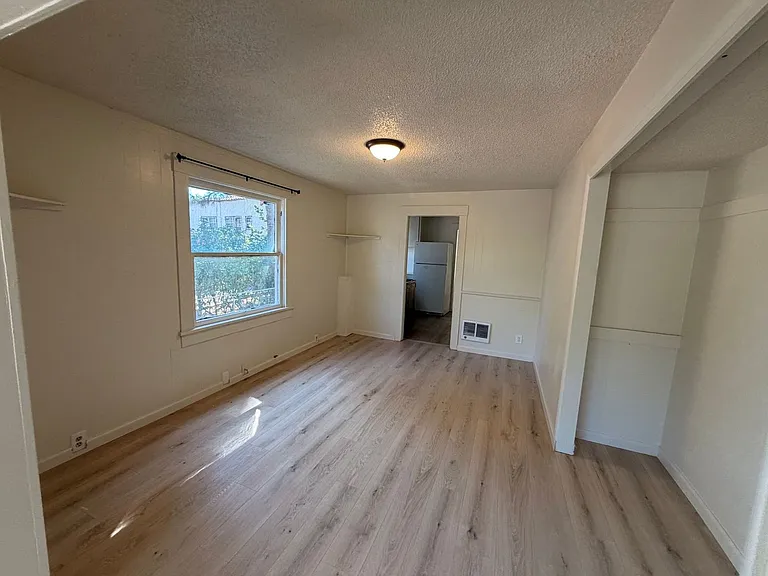 1018 Washington St #2 — Photo 2