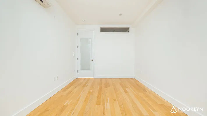 Rented by Nooklyn NYC LLC | media 25