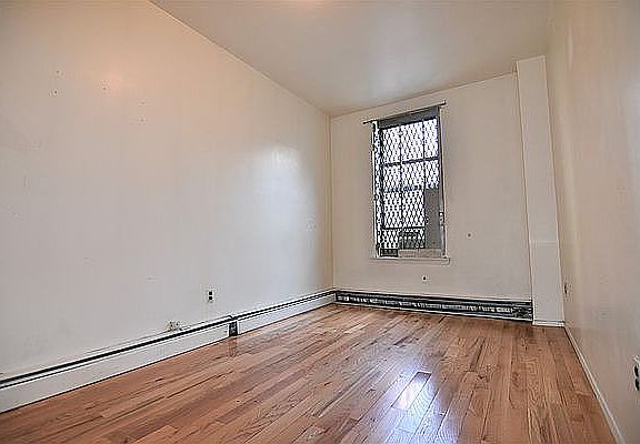 4th image of 303 W 111th St APT 1A