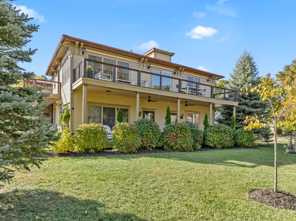 11 Chestnut St #2, Douglas, MI 49406