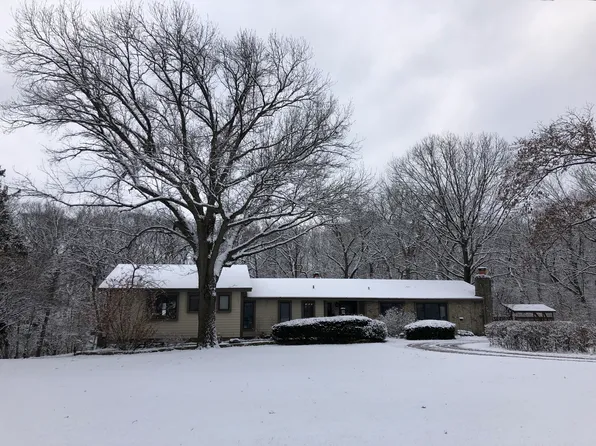 23W607 Hemlock Ln, Naperville, IL 60540