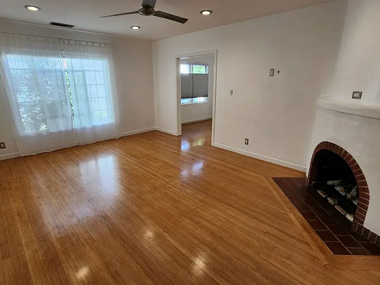 935 Swanston Dr — Photo 4