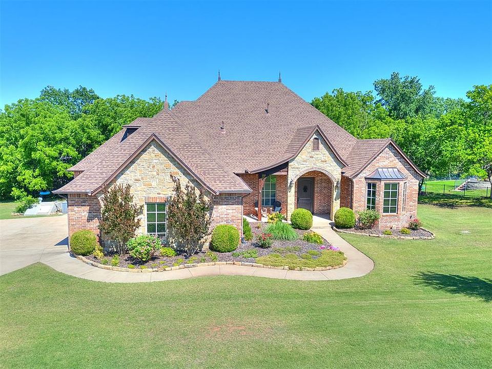 1st image of 9534 Bergamo Blvd