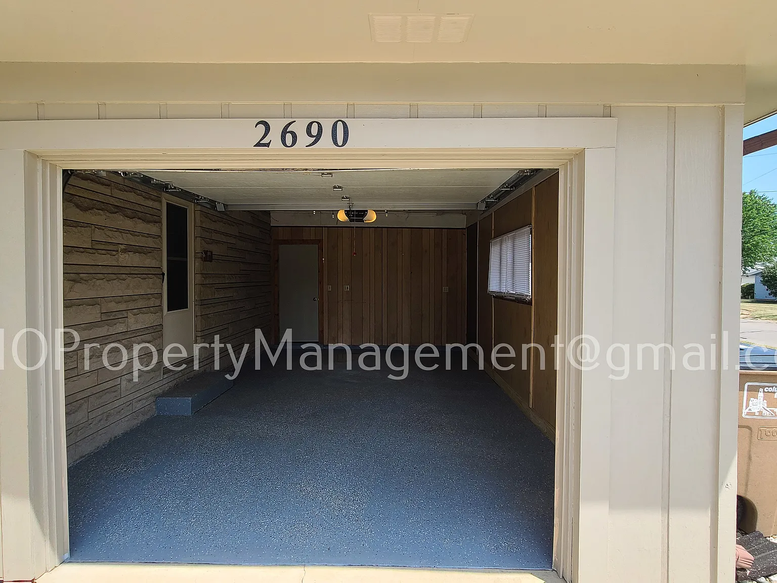 3 bed, 1.5 bath, 2325 sqft, $1,900 — Photo 3