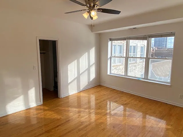 1555 N Mohawk St #C3 — Photo 4