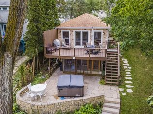 N8217 Pleasant Hill Ln, East Troy, WI 53120