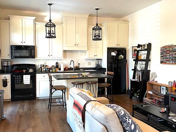2nd image of 397 S 16th St #397