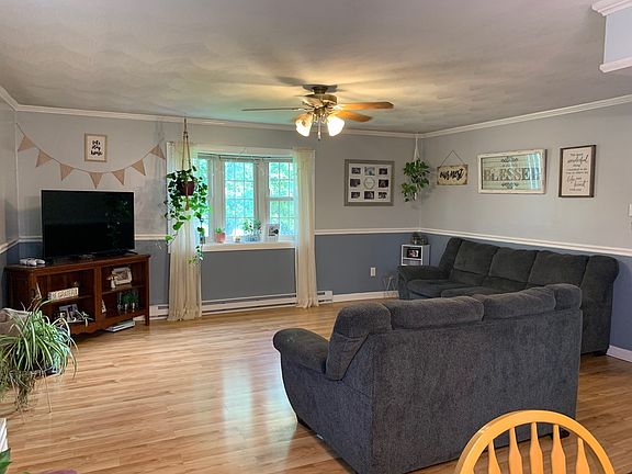 5th image of 322 Green Hill Cir
