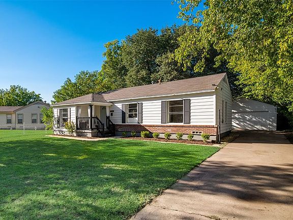 2nd image of 2111 Norwood Dr