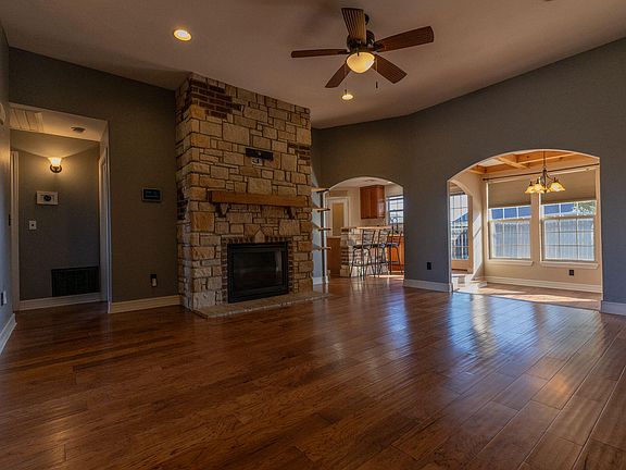 5th image of 846 S Cobble Creek Boulevard