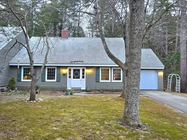 12 Laurel Circle, Wolfeboro, NH 03894