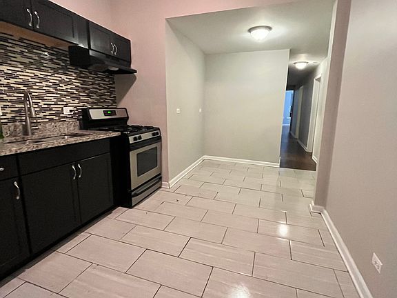3rd image of 6428 S Eberhart Ave #2