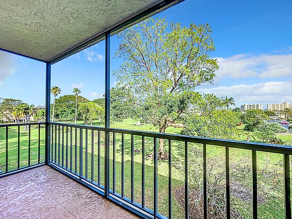 5th image of 300 N Highway A1a #302m