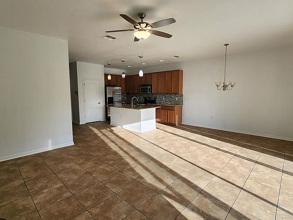4th image of 242 Maybeck Ct