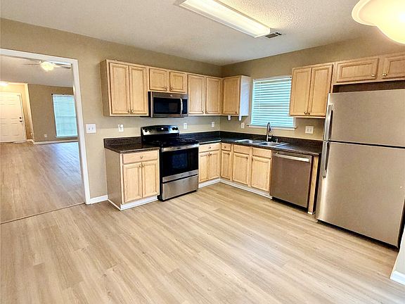 4th image of 5932 Bramblewood Pl