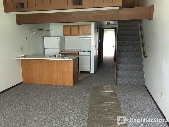 2nd image of 803 Village Dr