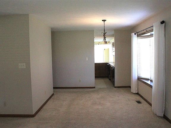 4th image of 5026 Monticello Dr