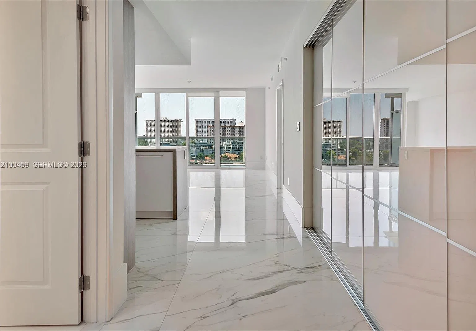 400 Sunny Isles Condo Eas — Photo 4