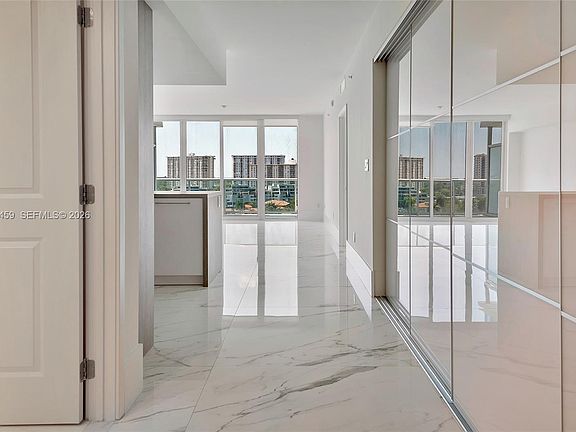 4th image of 400 Sunny Isles Blvd #917