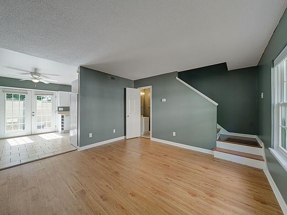 2nd image of 1423 Ashley River Rd APT 4B