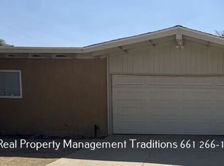 1020 W Avenue J14, Lancaster, CA 93534