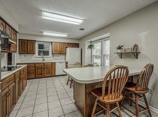 8016 Megwood Dr, Memphis, TN 38133