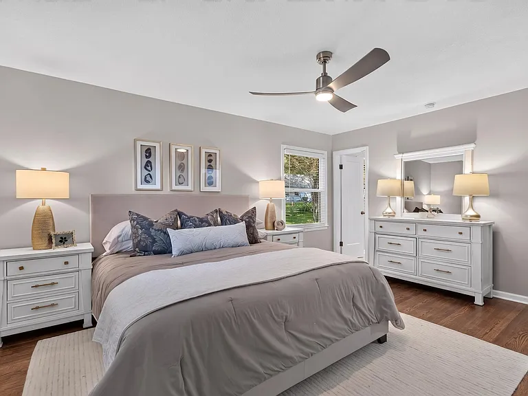 6232 Woodson Rd — Photo 37