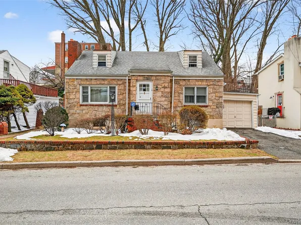 38 Raybrook Road, Yonkers, NY 10704